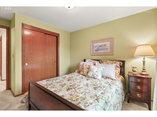 1476 Ne STILE Dr, Hillsboro, OR 97124