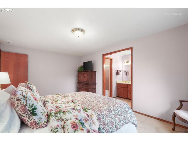 1476 Ne STILE Dr, Hillsboro, OR 97124