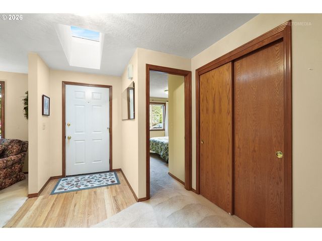 1476 Ne STILE Dr, Hillsboro, OR 97124