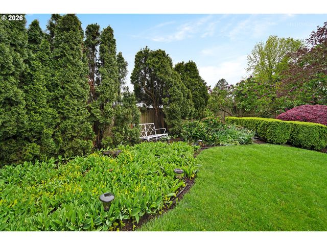 1476 Ne STILE Dr, Hillsboro, OR 97124