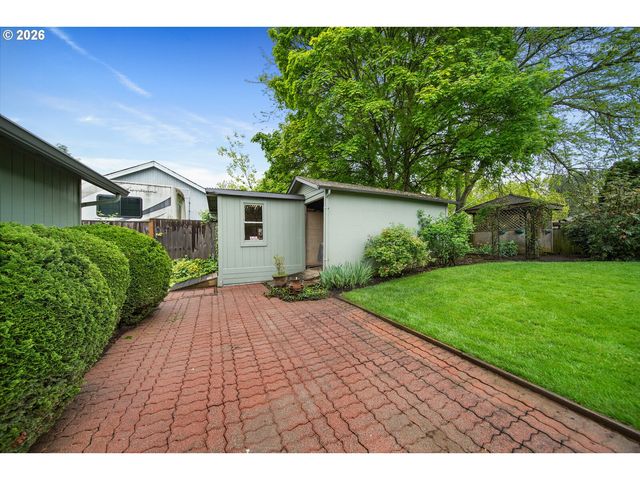 1476 Ne STILE Dr, Hillsboro, OR 97124