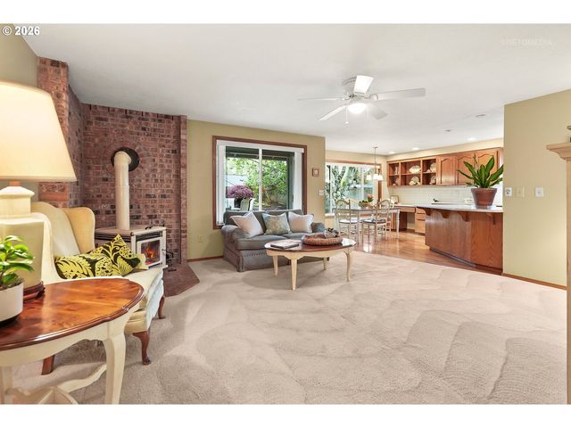 1476 Ne STILE Dr, Hillsboro, OR 97124