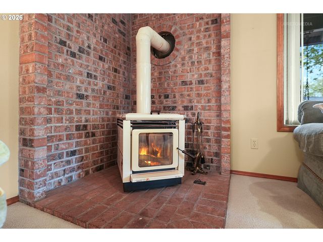 1476 Ne STILE Dr, Hillsboro, OR 97124