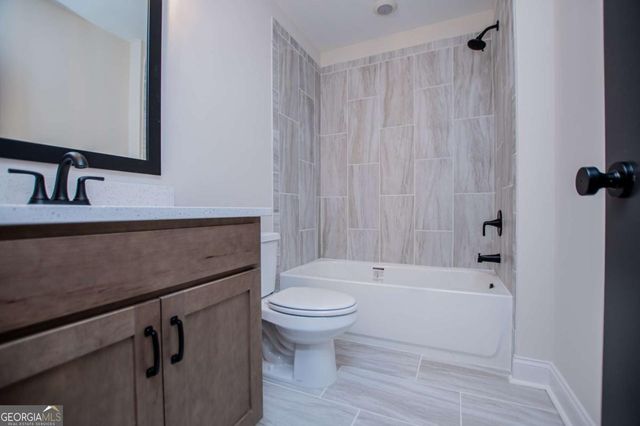 102 Red Oak Lane, Carrollton, GA 30116