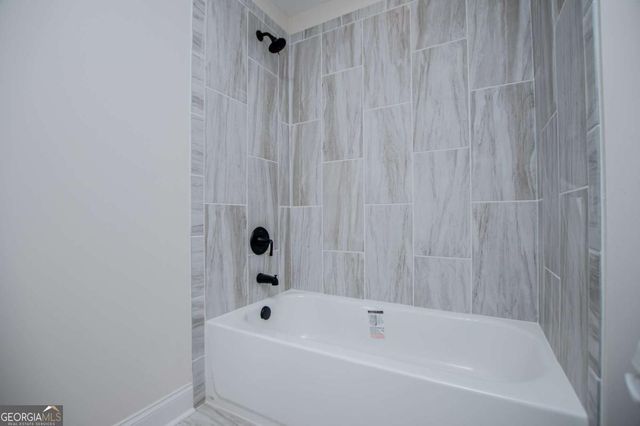 102 Red Oak Lane, Carrollton, GA 30116