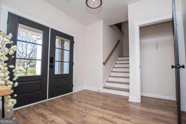 102 Red Oak Lane, Carrollton, GA 30116