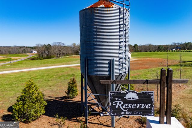 102 Red Oak Lane, Carrollton, GA 30116