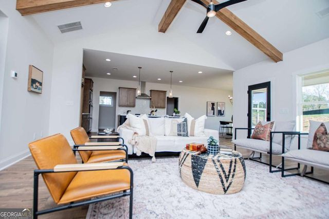 102 Red Oak Lane, Carrollton, GA 30116