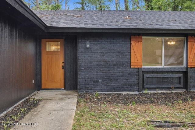 609 Briarcliff Circle, Jackson, MS 39212