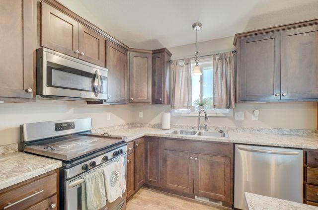 1004 Wyoming Street, Roberts, WI 54023