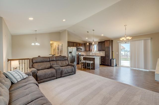 1004 Wyoming Street, Roberts, WI 54023