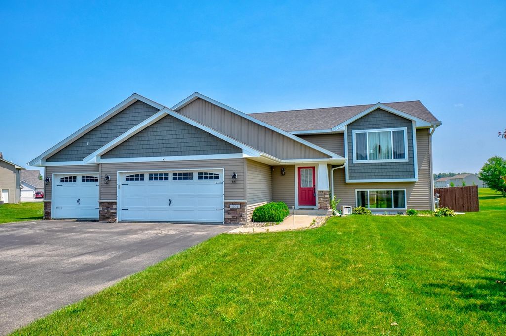 1004 Wyoming Street, Roberts, WI 54023