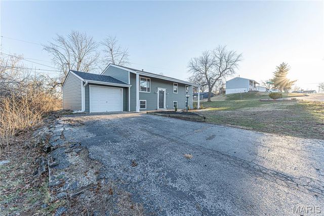 866 Sunset Drive, Arnold, MO 63010
