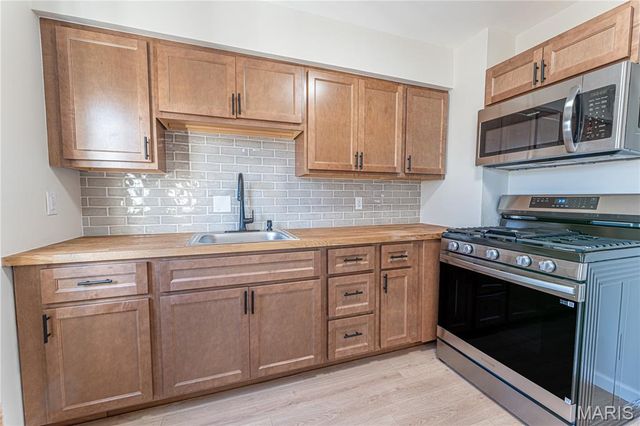 866 Sunset Drive, Arnold, MO 63010