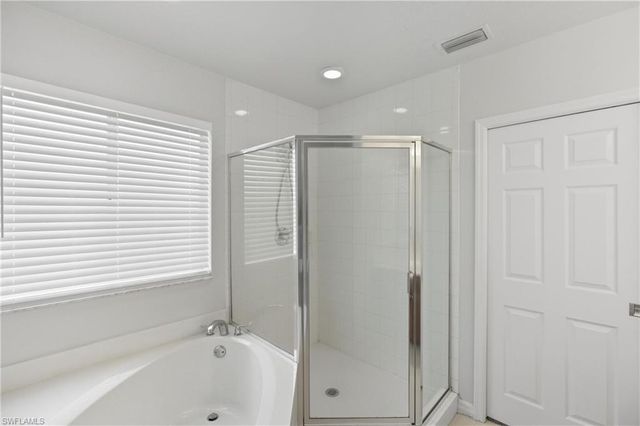 9656 Roundstone CIR, Fort Myers, FL 33967