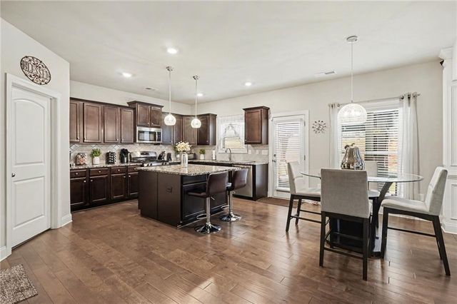 4994 Lynnonhall Court, Lithonia, GA 30038