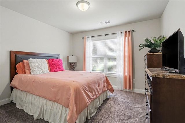 4994 Lynnonhall Court, Lithonia, GA 30038