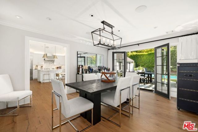 1960 Coldwater Canyon Drive, Beverly Hills, CA 90210