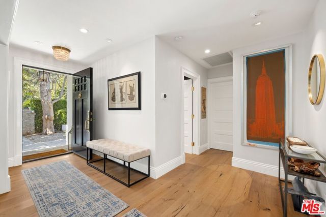 1960 Coldwater Canyon Drive, Beverly Hills, CA 90210