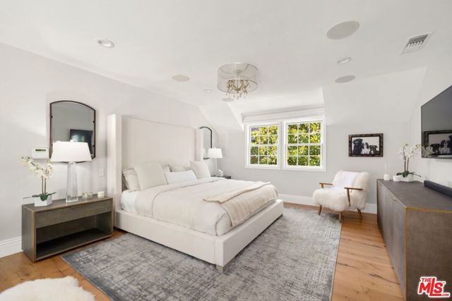 1960 Coldwater Canyon Drive, Beverly Hills, CA 90210
