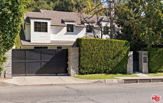 1960 Coldwater Canyon Drive, Beverly Hills, CA 90210