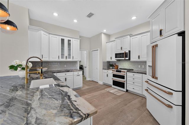 429 MANNS HARBOR DRIVE, Apollo Beach, FL 33572