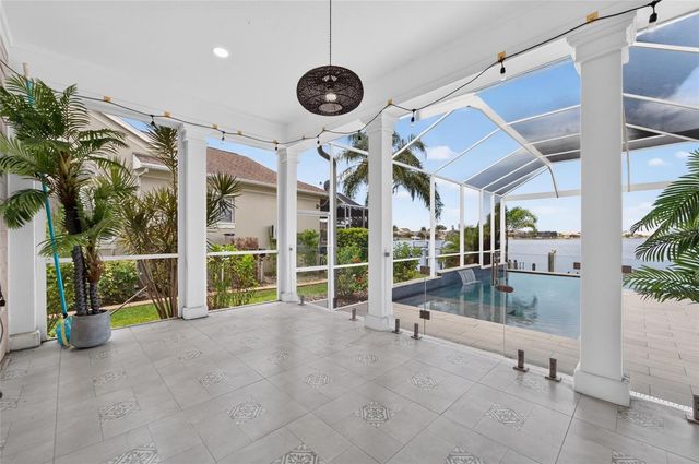 429 MANNS HARBOR DRIVE, Apollo Beach, FL 33572