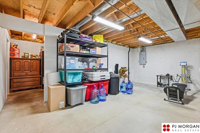 2312 Willow Circle, Bellevue, NE 68123