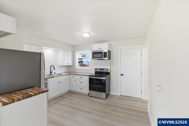 4407 Toni Av N, Keizer, OR 97303