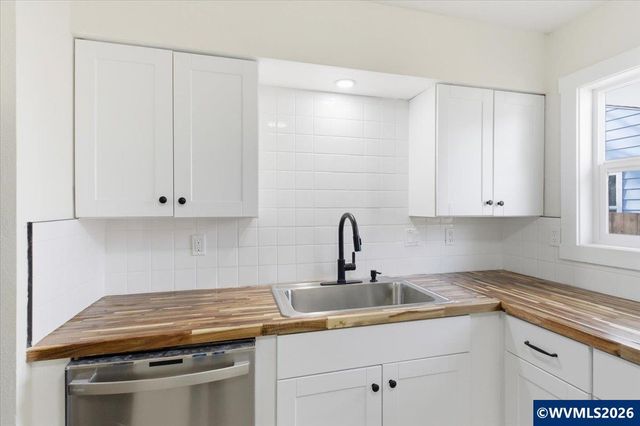 4407 Toni Av N, Keizer, OR 97303