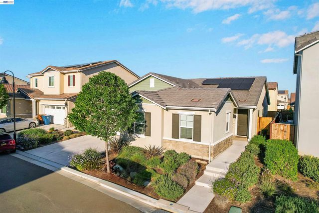 5323 Potter Valley Ln, Antioch, CA 94531