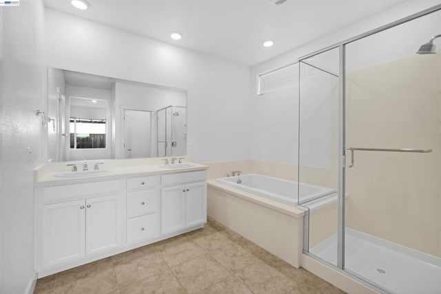 5323 Potter Valley Ln, Antioch, CA 94531