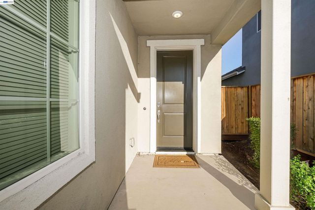 5323 Potter Valley Ln, Antioch, CA 94531