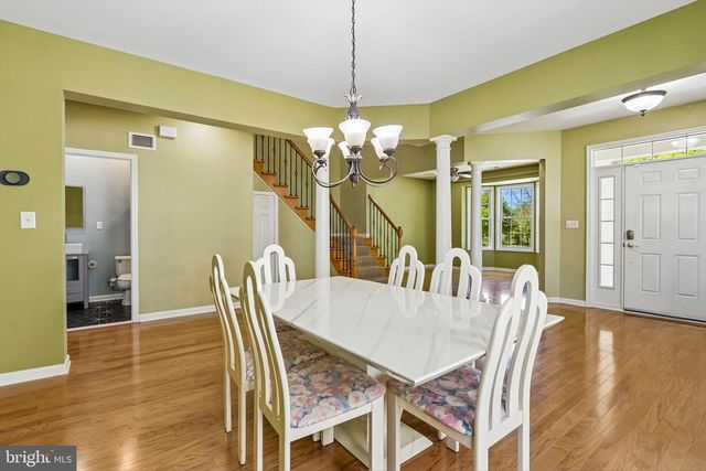7 HORSESHOE PL, Chesterfield, NJ 08515