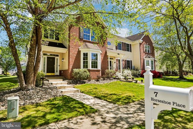 7 HORSESHOE PL, Chesterfield, NJ 08515