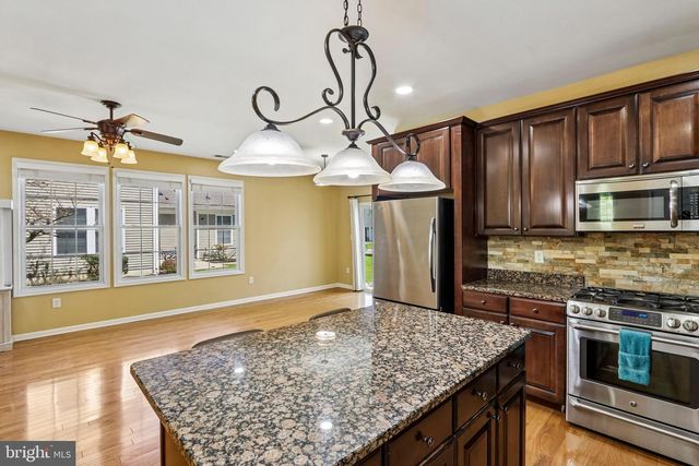 7 HORSESHOE PL, Chesterfield, NJ 08515