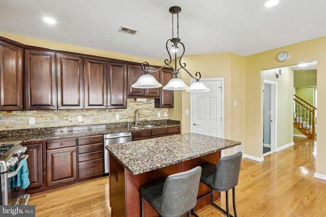 7 HORSESHOE PL, Chesterfield, NJ 08515