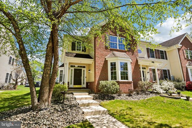 7 HORSESHOE PL, Chesterfield, NJ 08515