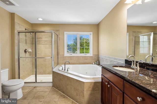 7 HORSESHOE PL, Chesterfield, NJ 08515