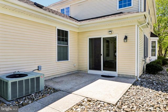 7 HORSESHOE PL, Chesterfield, NJ 08515