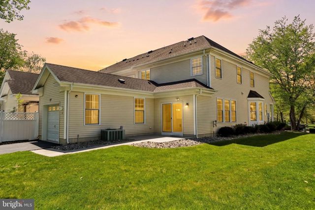 7 HORSESHOE PL, Chesterfield, NJ 08515