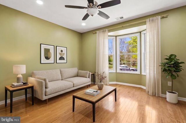 7 HORSESHOE PL, Chesterfield, NJ 08515