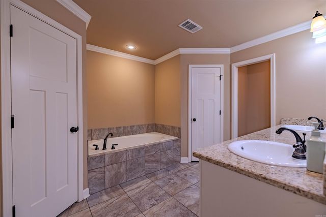 6136 Stone Chase Drive Drive, Benton, AR 72019