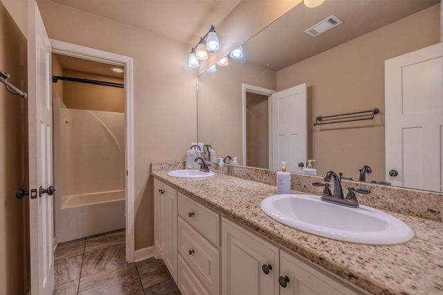 6136 Stone Chase Drive Drive, Benton, AR 72019