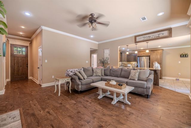 6136 Stone Chase Drive Drive, Benton, AR 72019