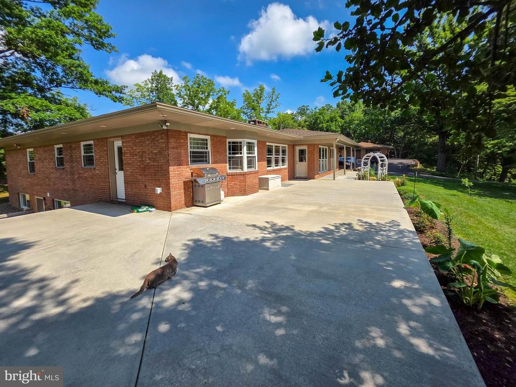 13124 GREENCASTLE PIKE, Hagerstown, MD 21740