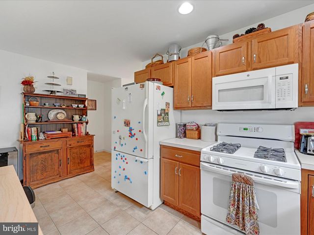 39 HERON DR, Denver, PA 17517