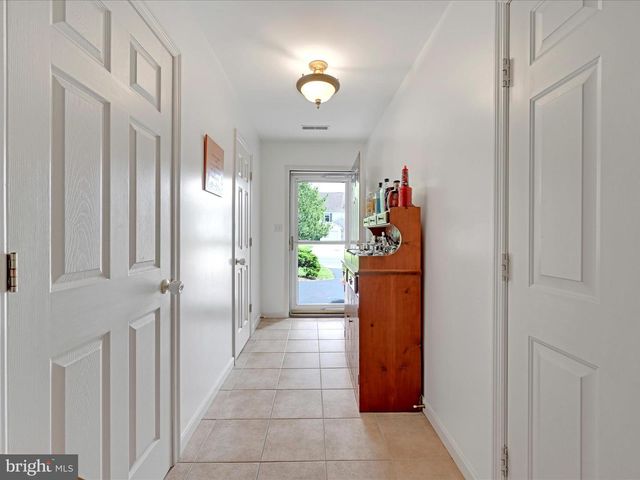 39 HERON DR, Denver, PA 17517