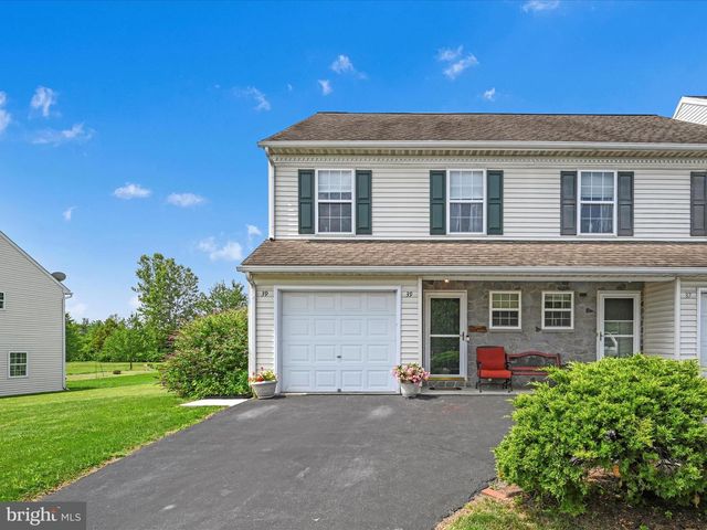 39 HERON DR, Denver, PA 17517