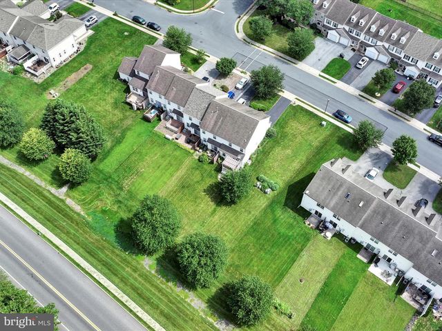 39 HERON DR, Denver, PA 17517